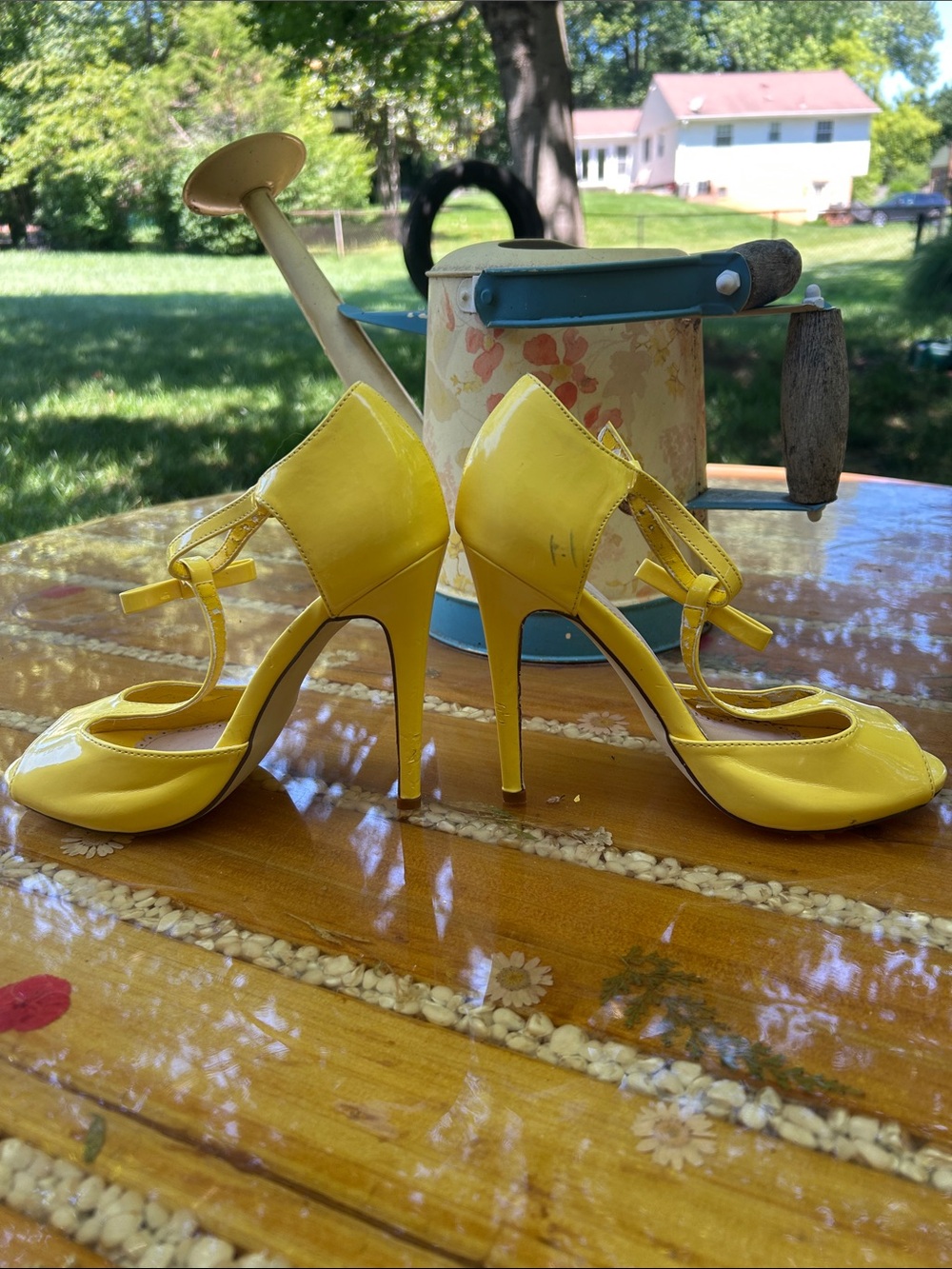 Shoe Dazzle Bright Yellow Patent T-Strap Peep-Toe Heels with Bow - Picture 6 of 11